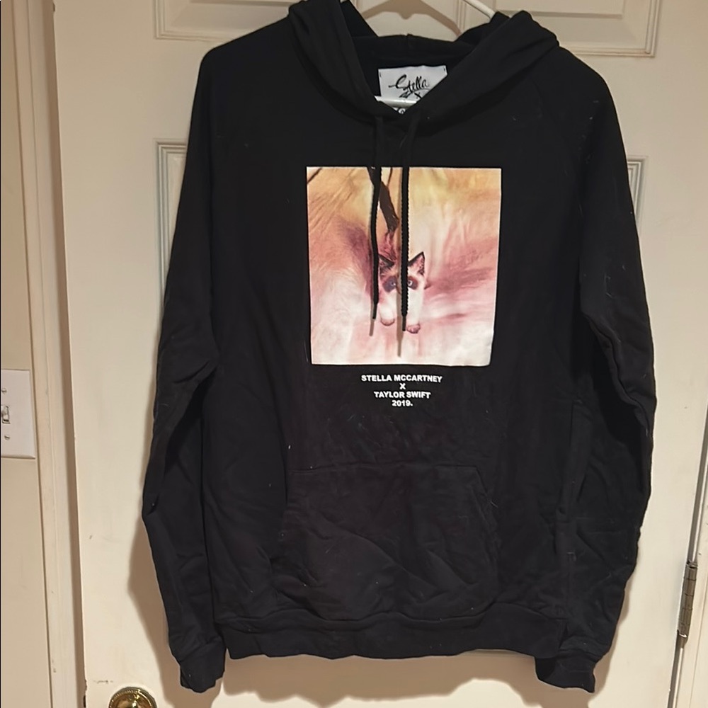 Stella McCartney TAYLOR SWIFT black 100% cotton sizeM sweatshirt w/adorable cat!